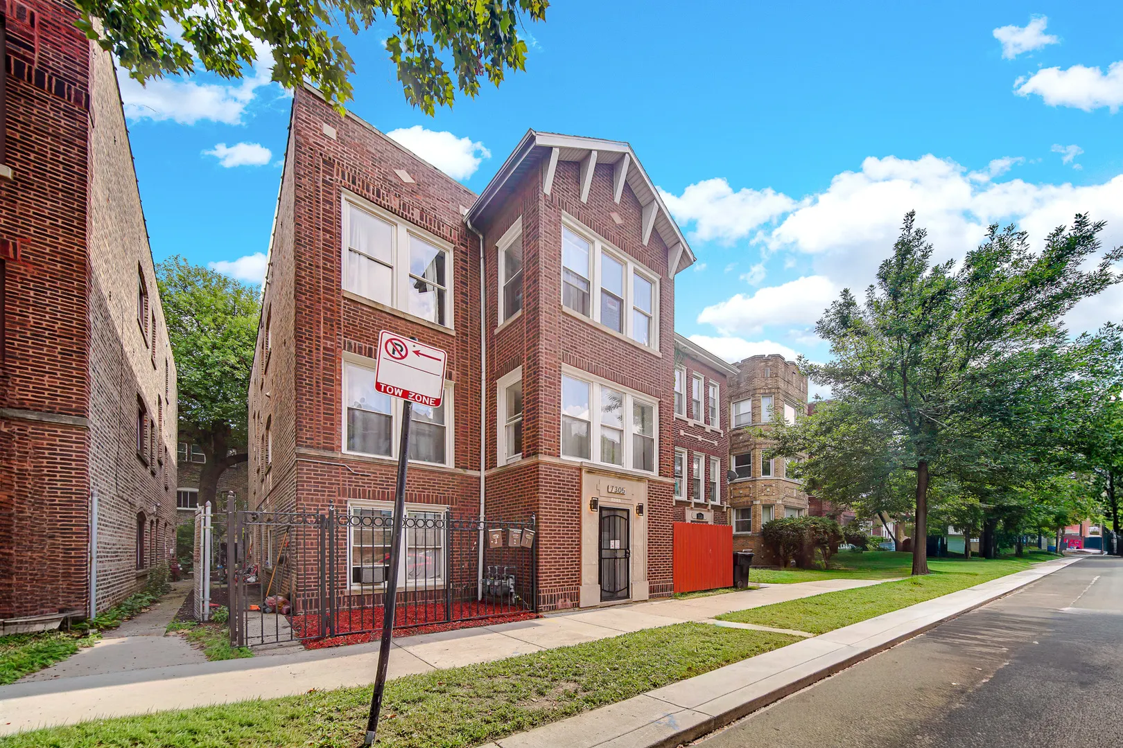 7305 S Yates Boulevard IL