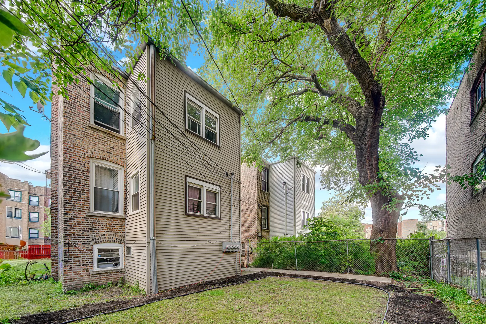7305 S Yates Boulevard IL