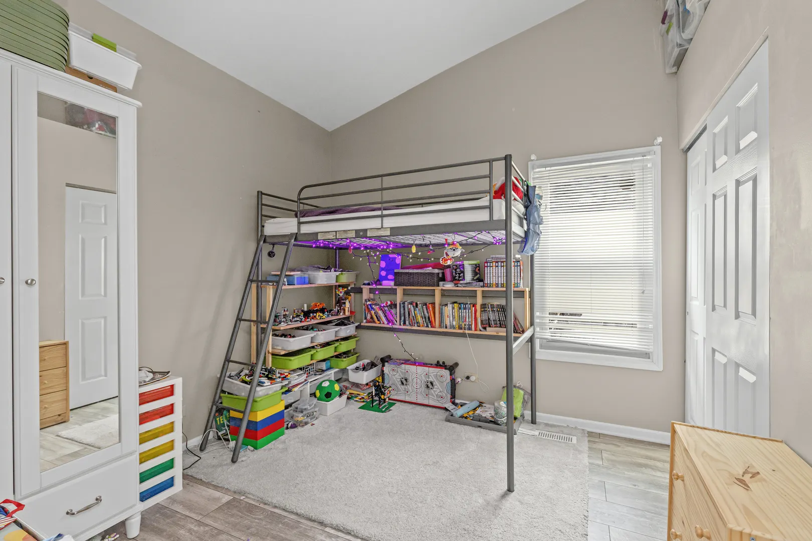14 Bedford Road IL
