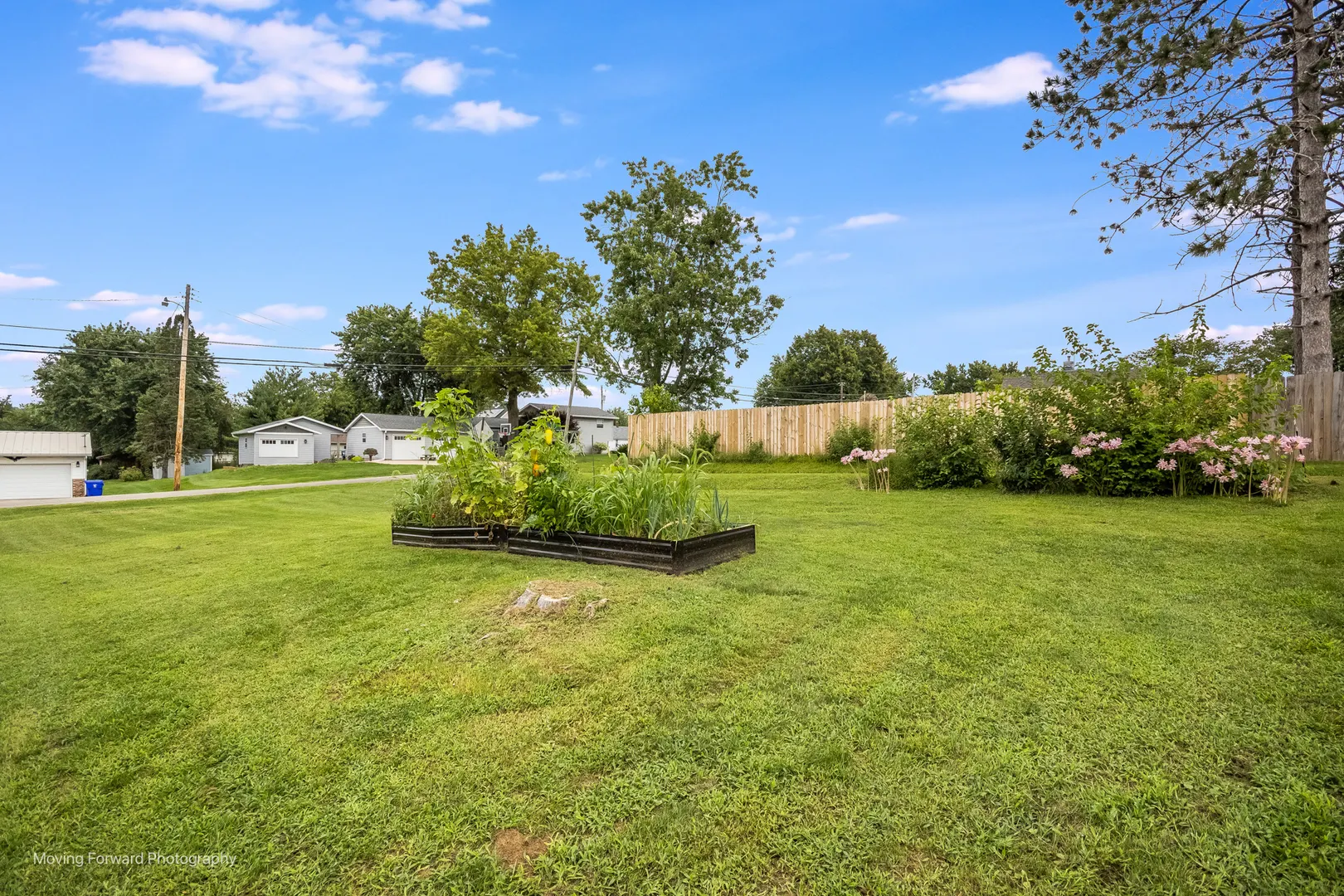 300 Beach Street IL