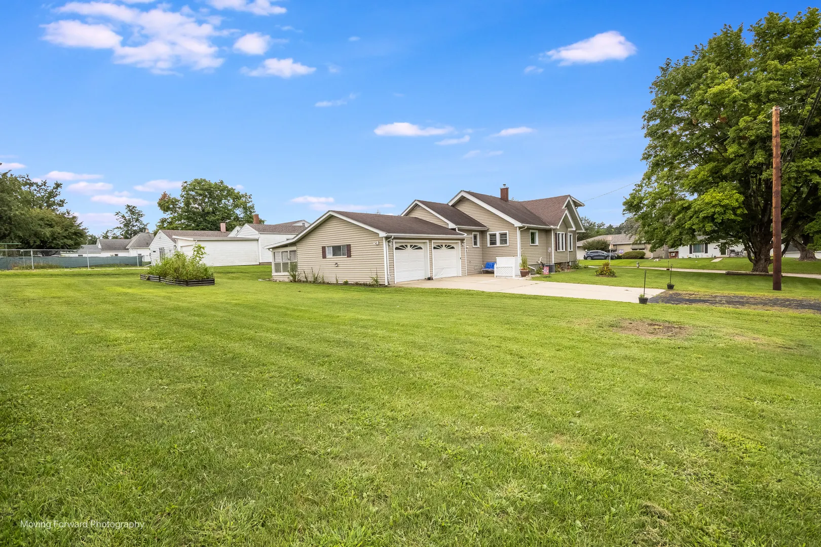 300 Beach Street IL