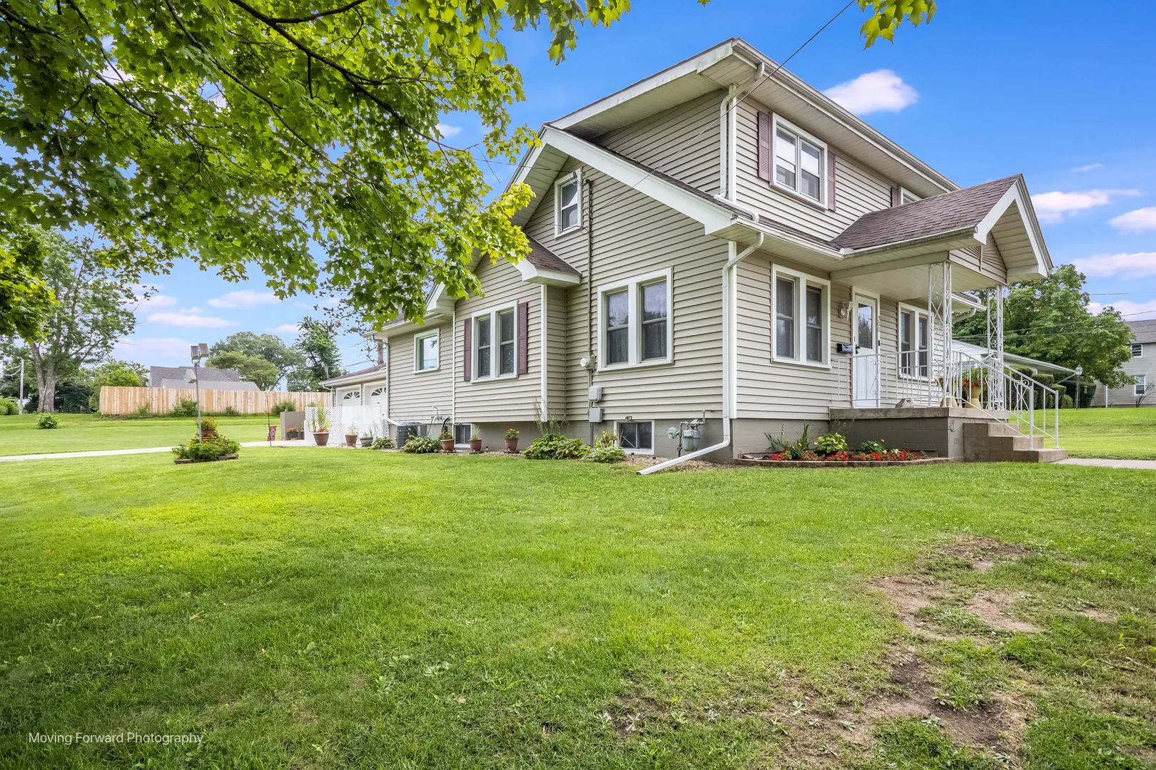 300 Beach Street IL