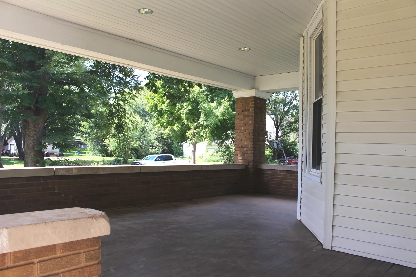 300 W Linden Street IL