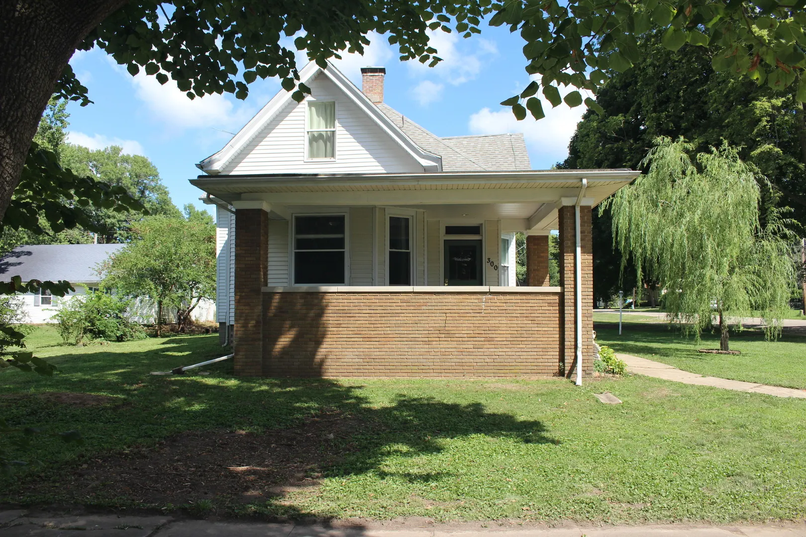 300 W Linden Street IL
