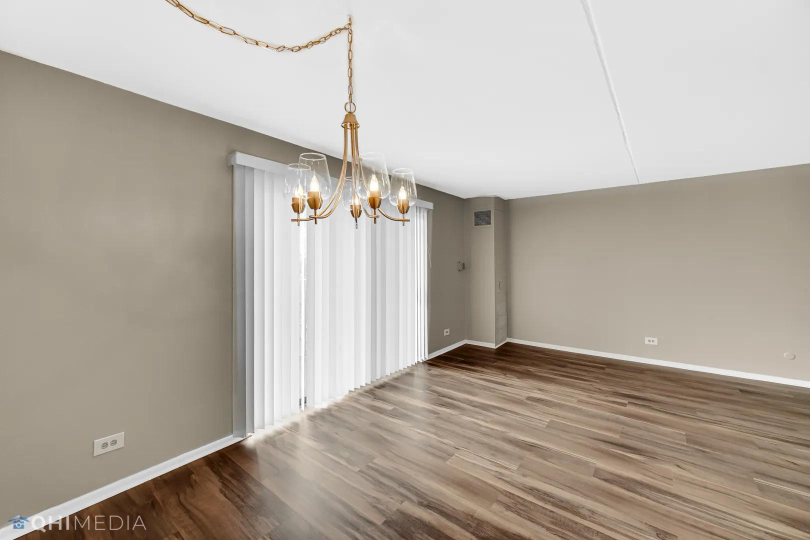 6340 AMERICANA Drive 720 IL