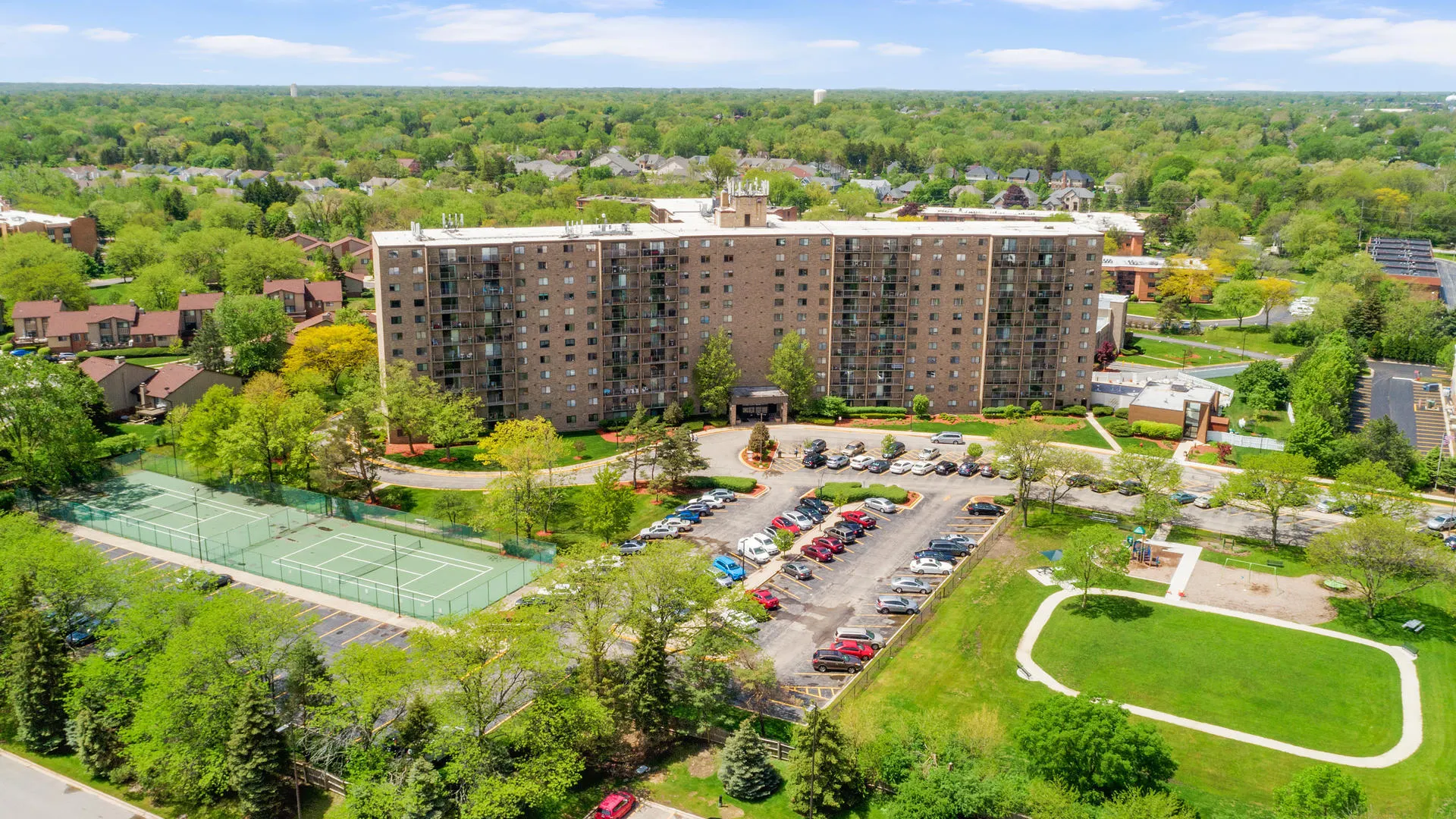 6340 AMERICANA Drive 720 IL