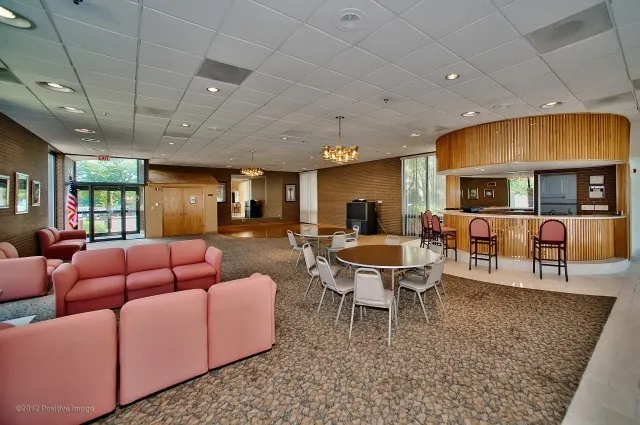6340 AMERICANA Drive 720 IL