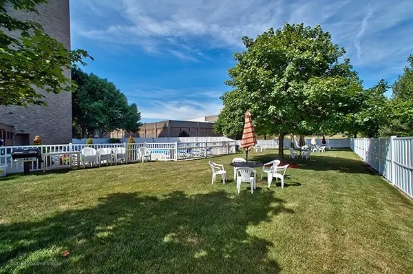 6340 AMERICANA Drive 720 IL