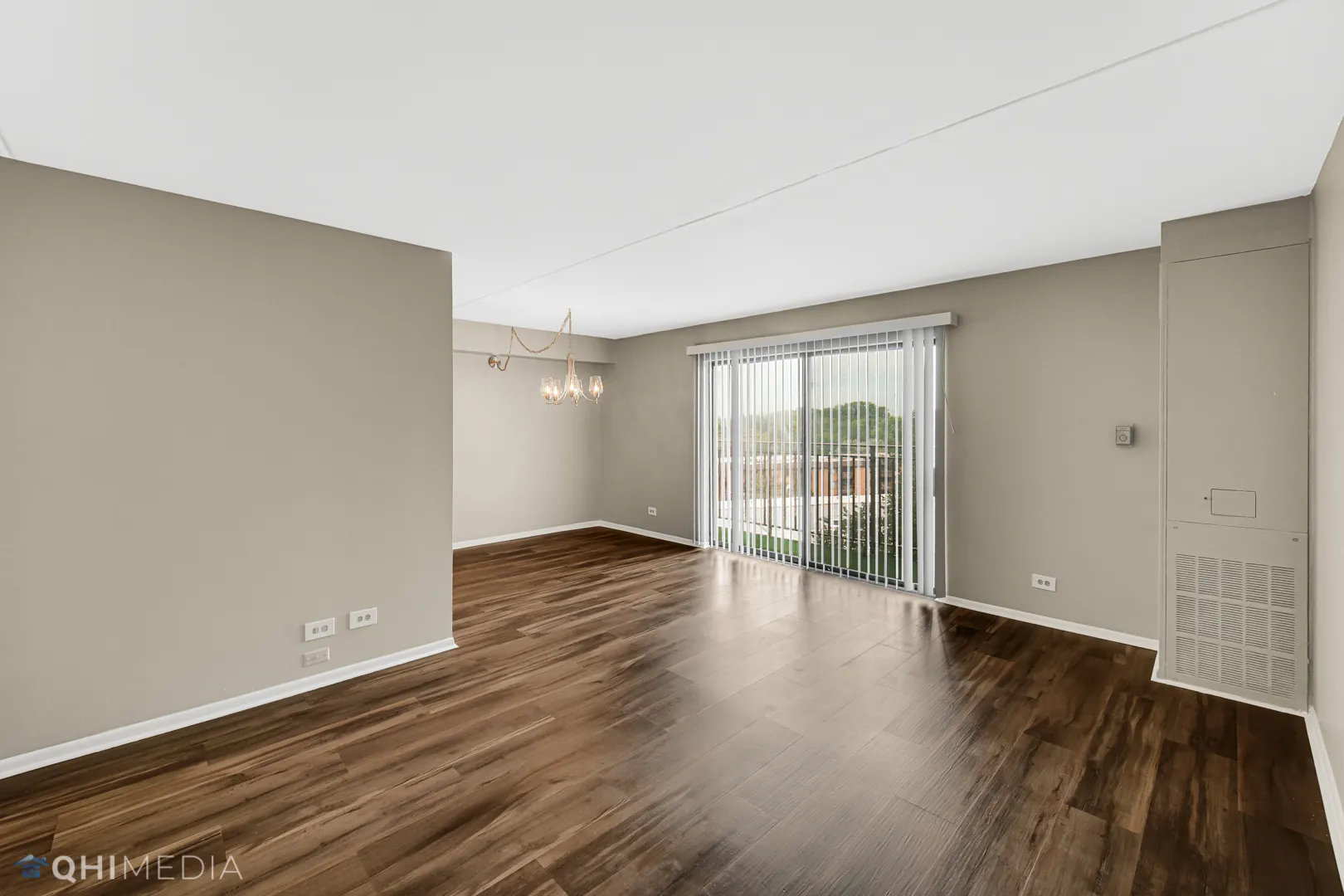 6340 AMERICANA Drive 720 IL