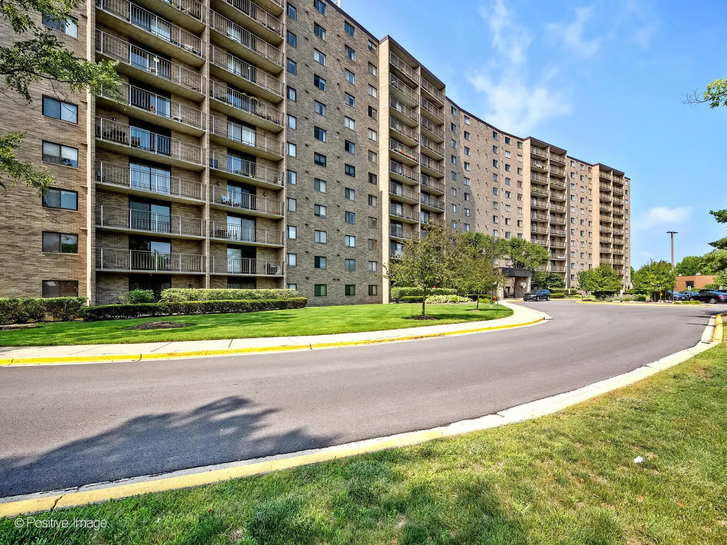 6340 AMERICANA Drive 720 IL