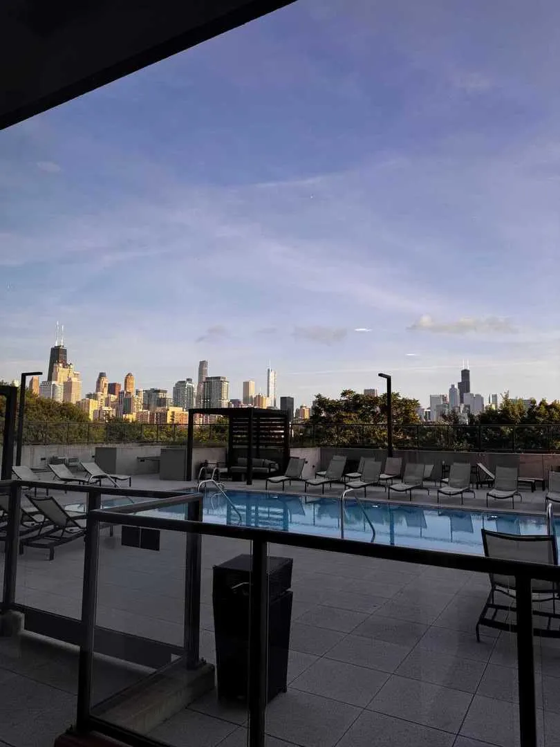 633 W North Avenue 1102 IL
