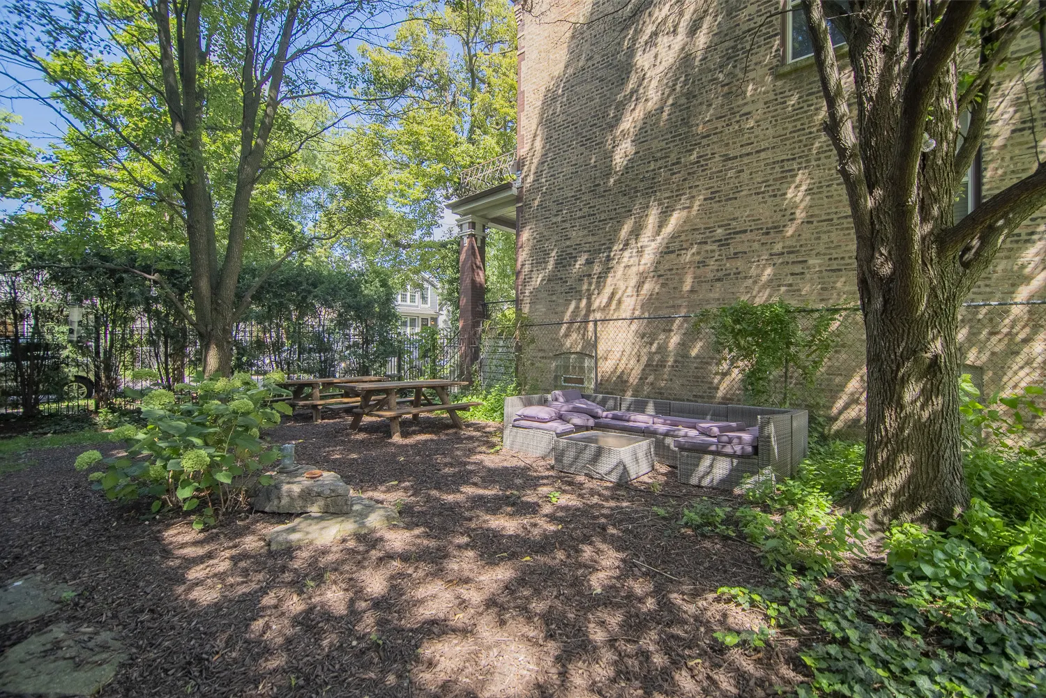 3427 W Shakespeare Avenue 2B IL