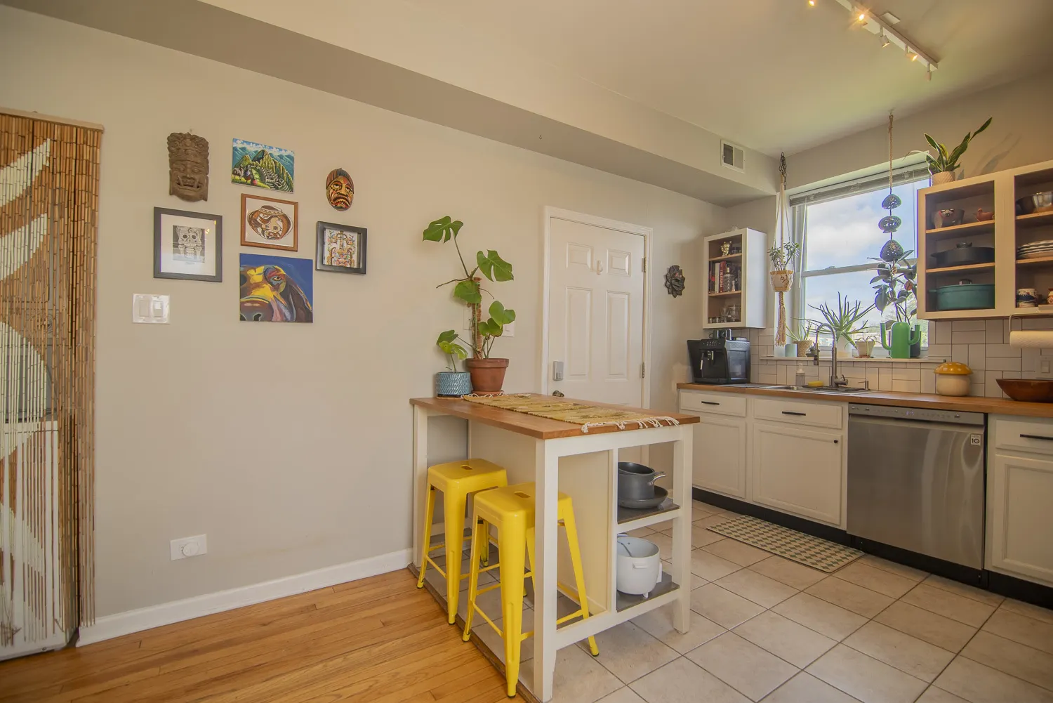 3427 W Shakespeare Avenue 2B IL