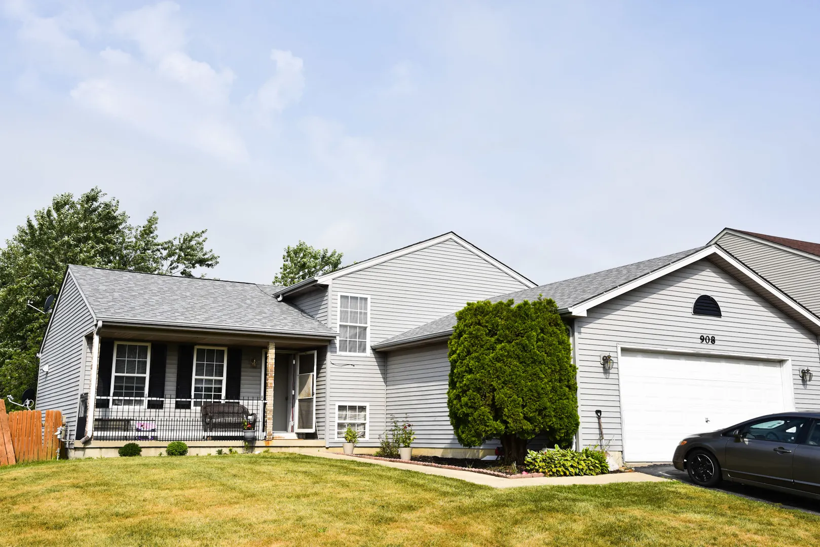 908 Countrywood Drive IL