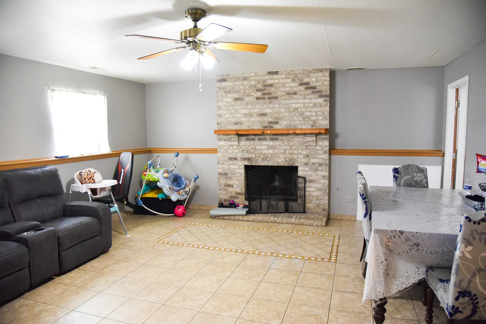 908 Countrywood Drive IL