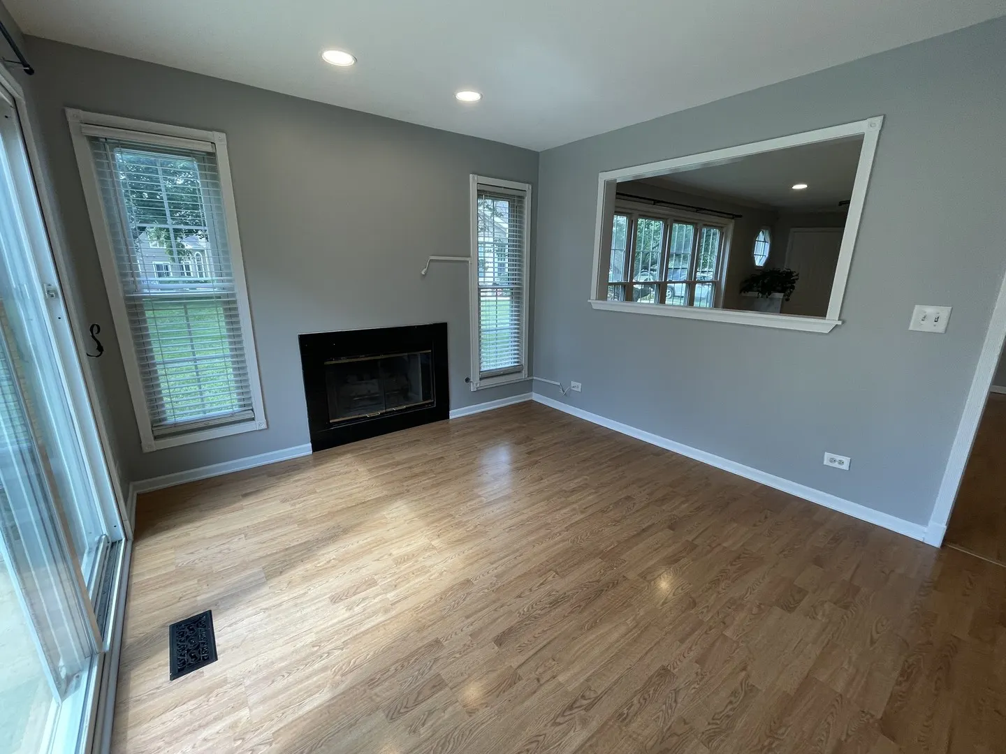 1076 Rockport Drive IL