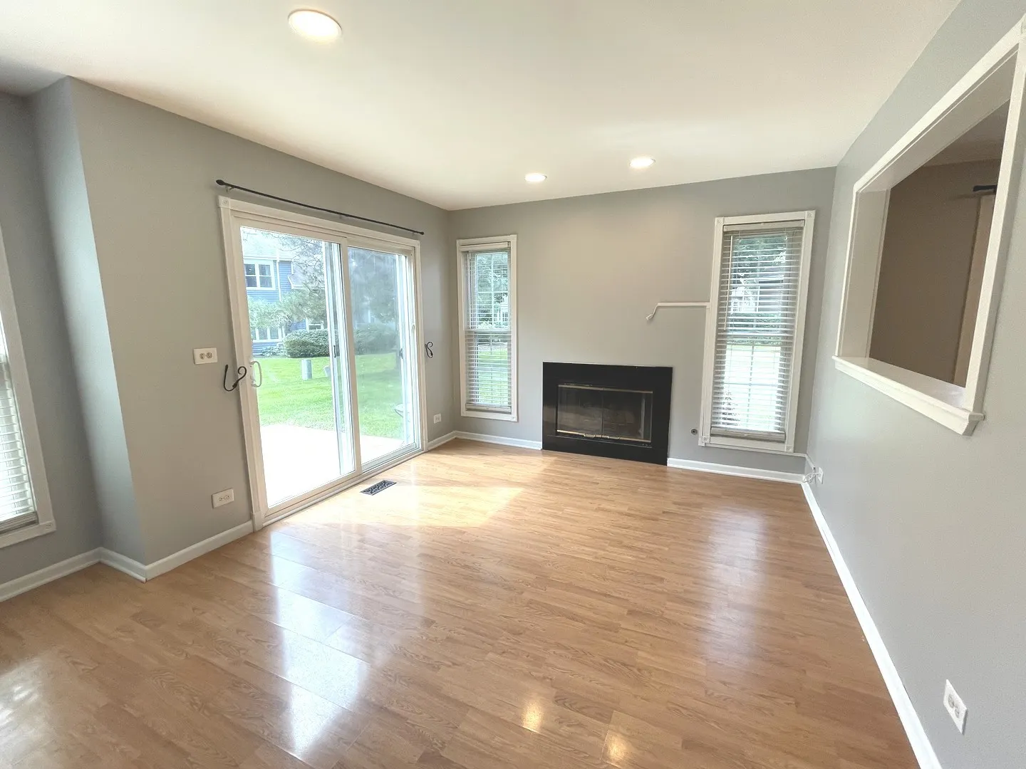 1076 Rockport Drive IL