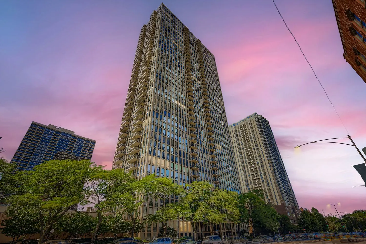 1660 N La Salle Drive 307 IL