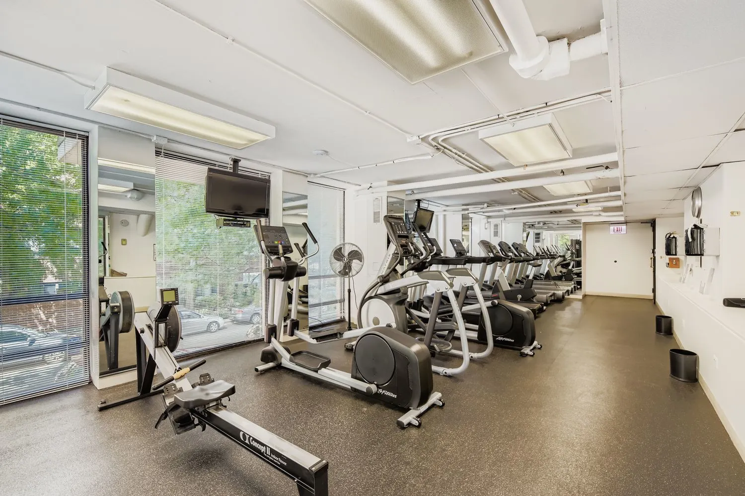 1660 N La Salle Drive 307 IL