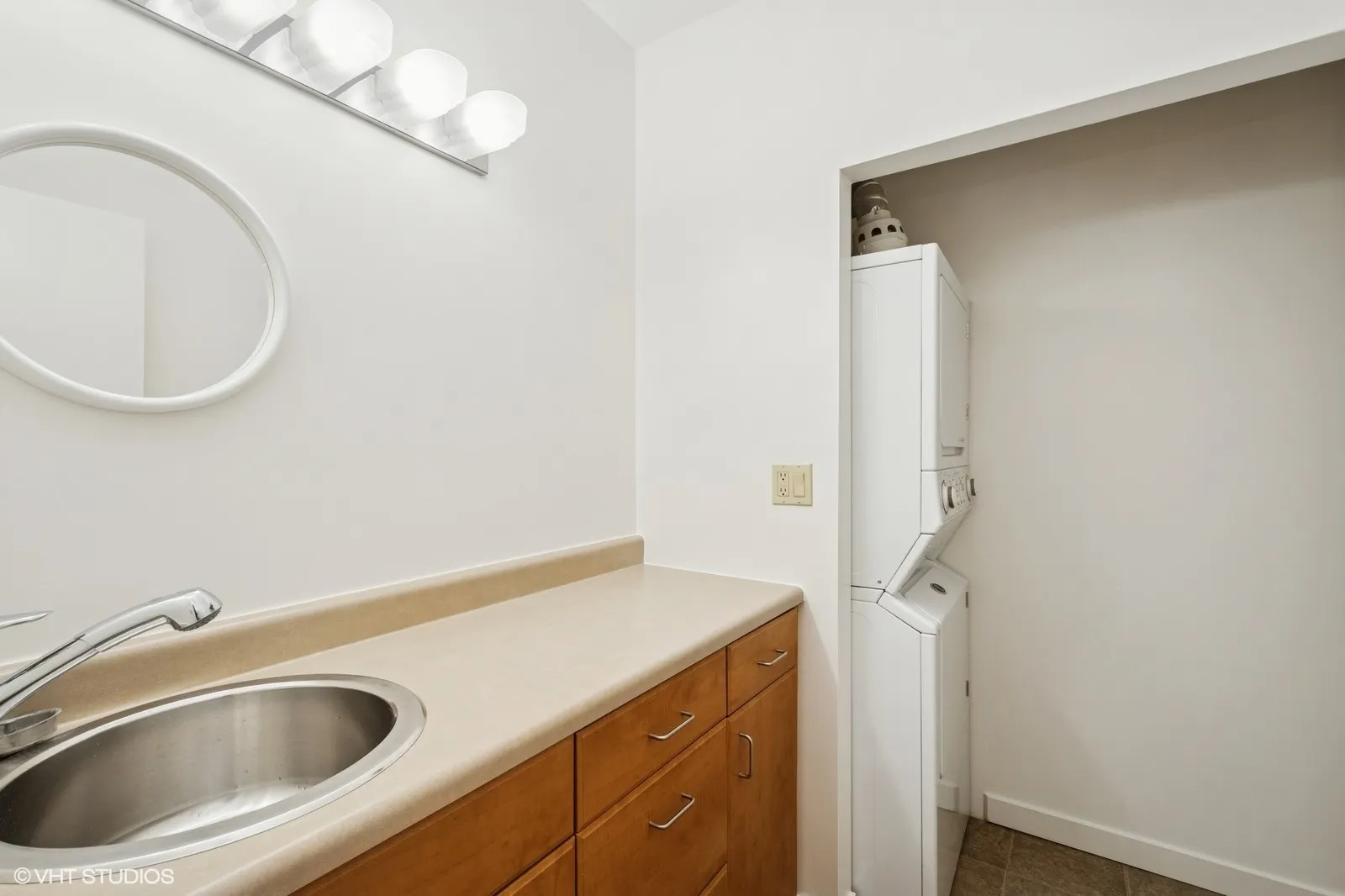1100 N Lake Shore Drive 11B IL