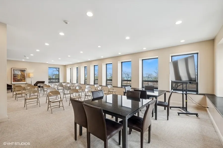 1100 N Lake Shore Drive 11B IL
