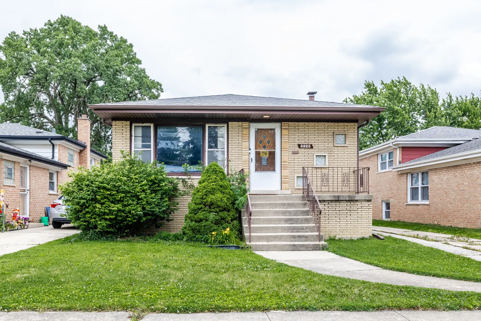 8825 S Richmond Avenue IL