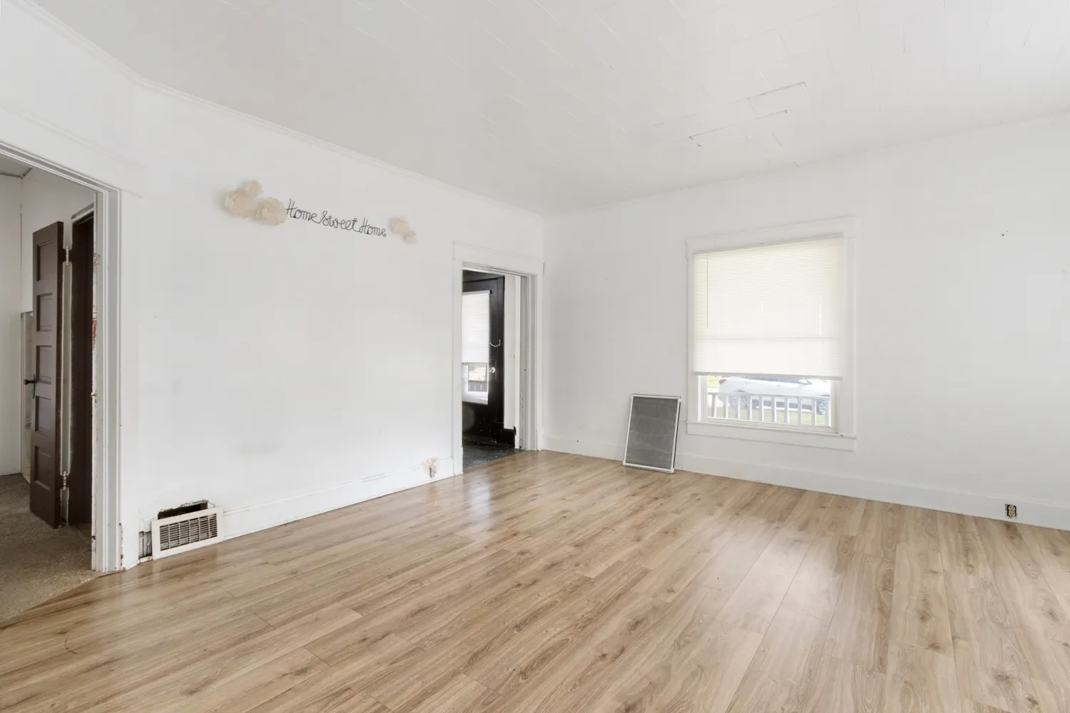 210 N Main Street IL