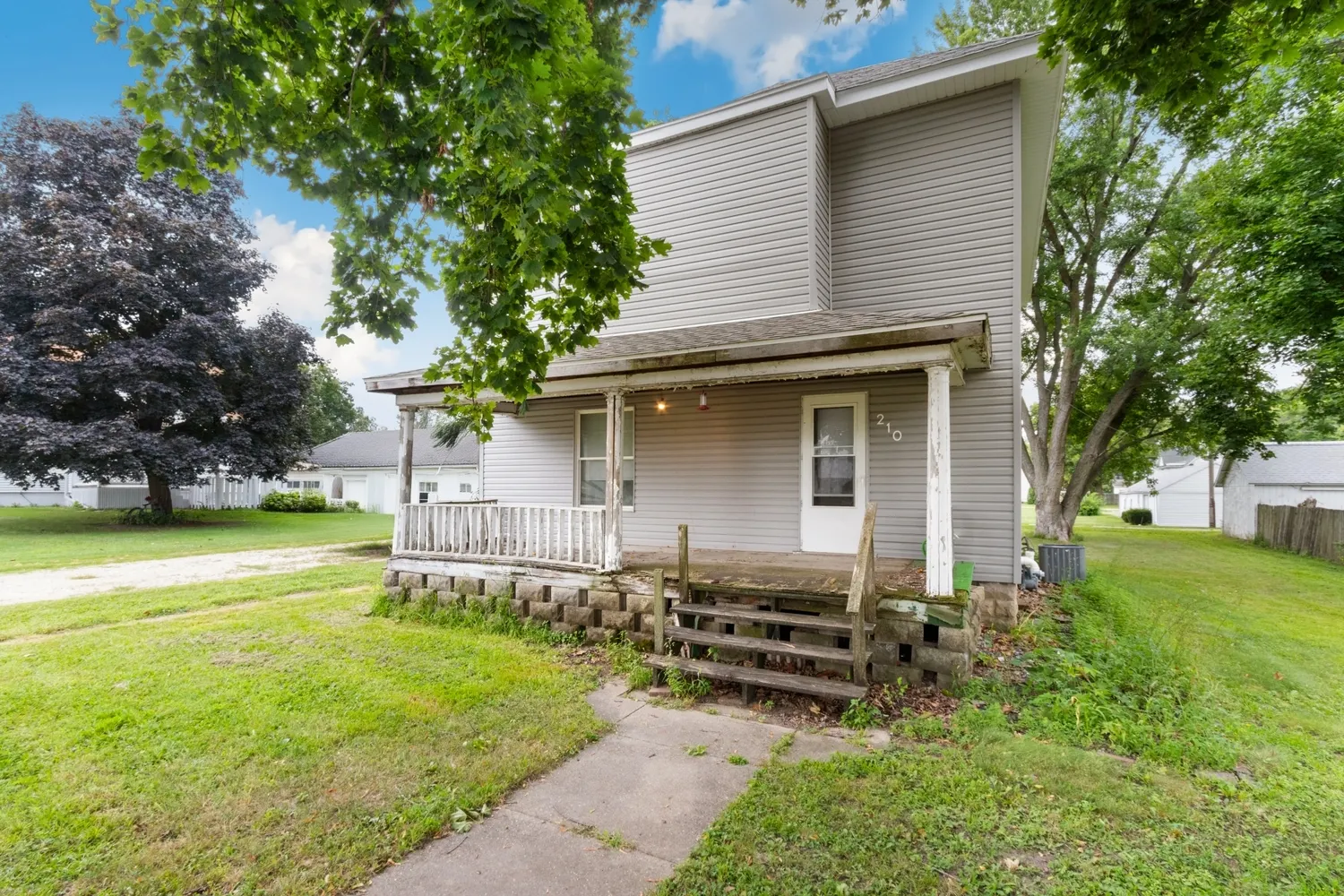 210 N Main Street IL