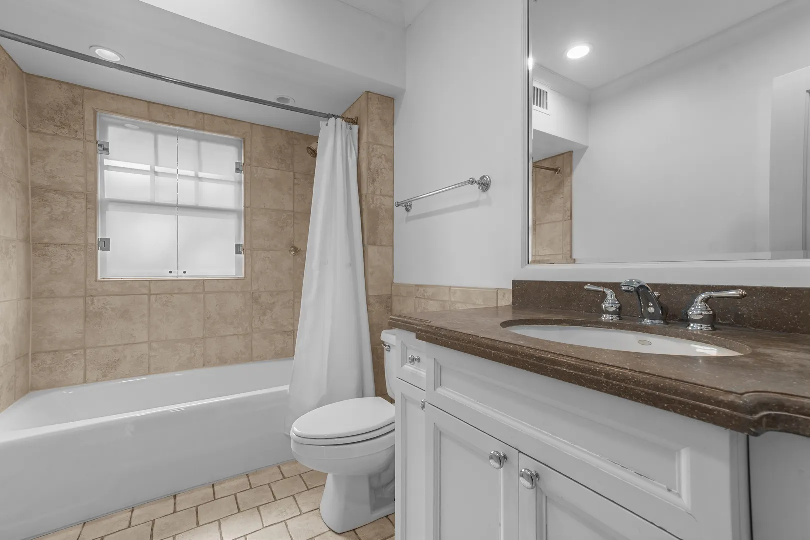 633 Elmwood Avenue IL