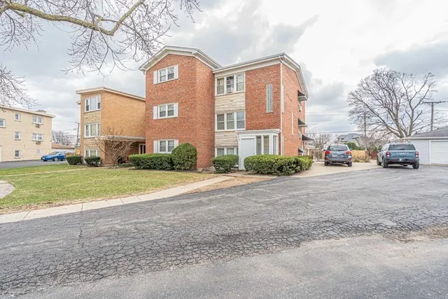 573 Dorothy Drive 2 IL