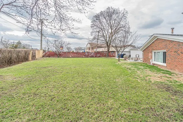573 Dorothy Drive 2 IL