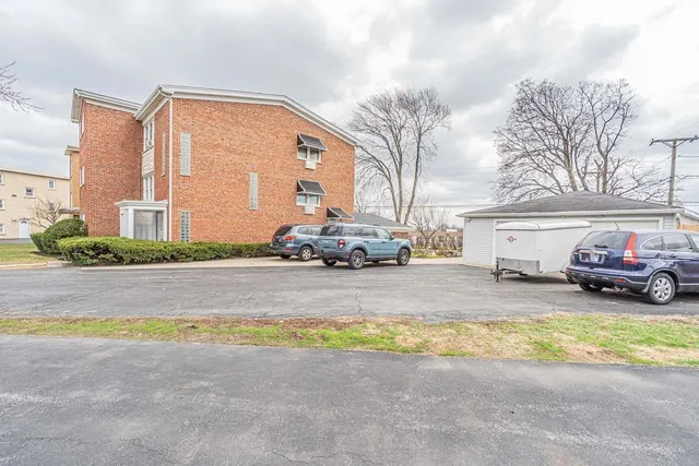 573 Dorothy Drive 2 IL