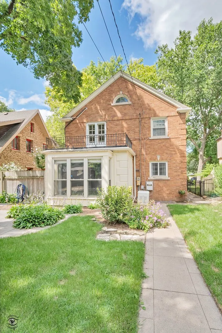 1096 S Wildwood Avenue IL
