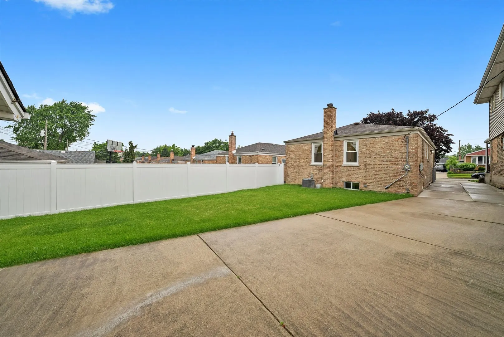 5246 S New England Avenue IL