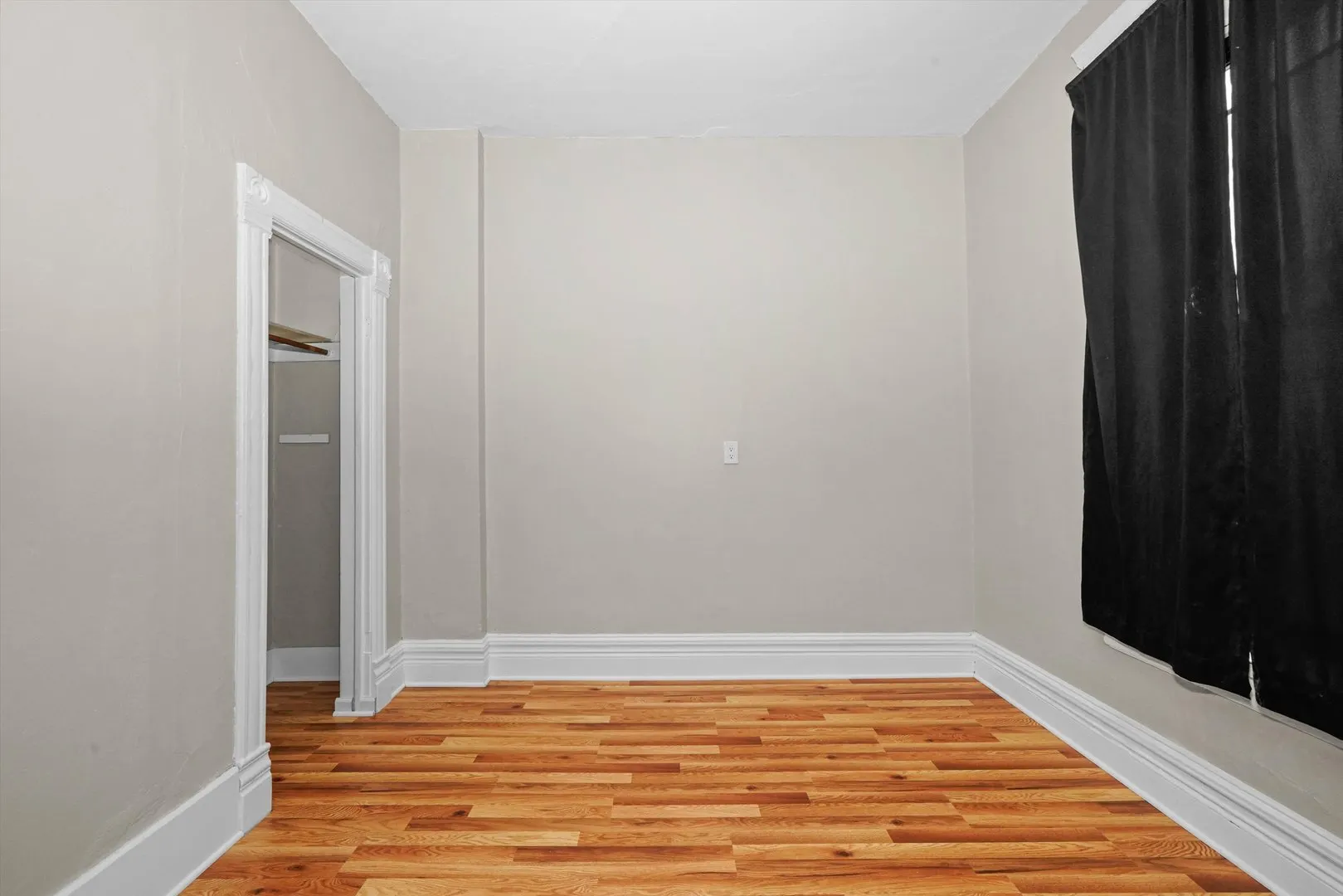 2140 W Cermak Road IL