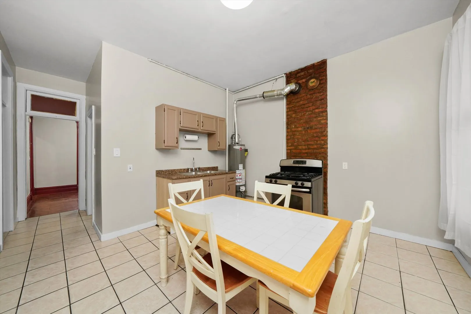 2140 W Cermak Road IL