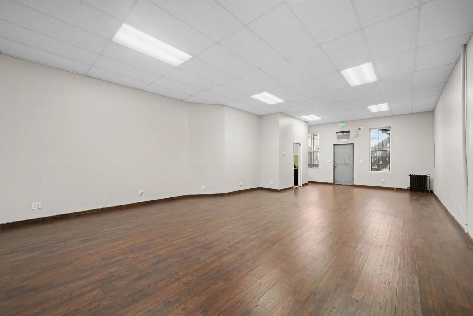 2140 W Cermak Road IL