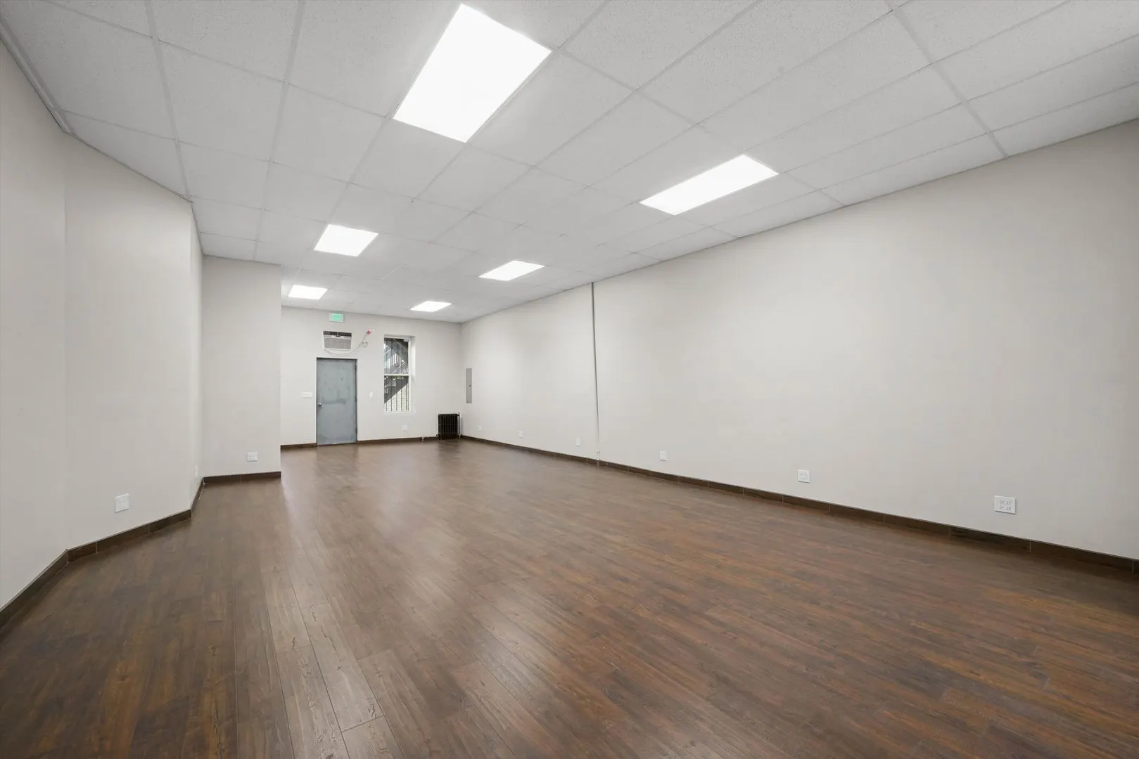2140 W Cermak Road IL