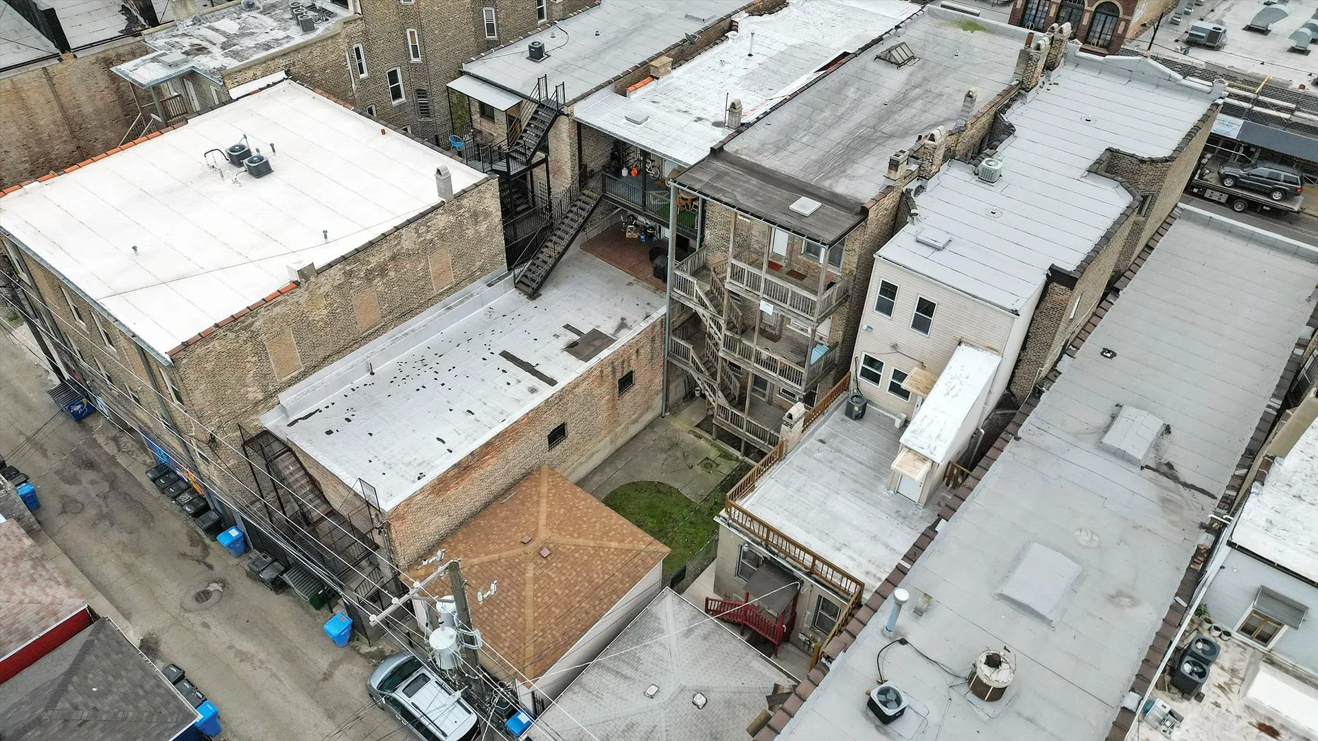 2140 W Cermak Road IL