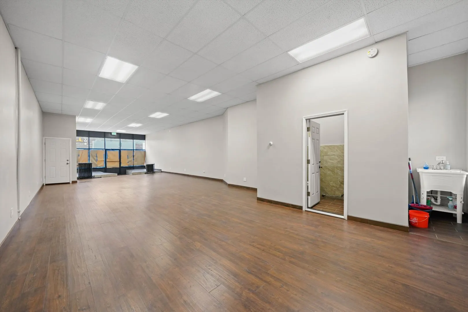 2140 W Cermak Road IL