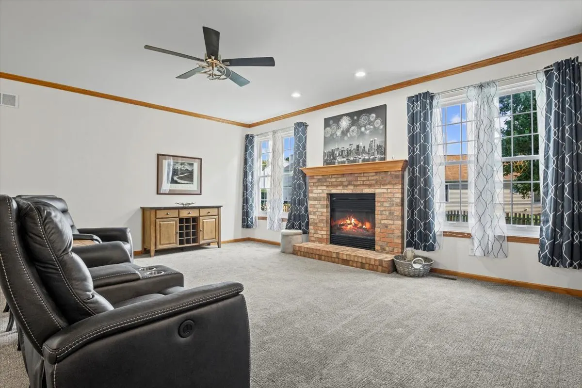 2581 Oak Trails Drive IL