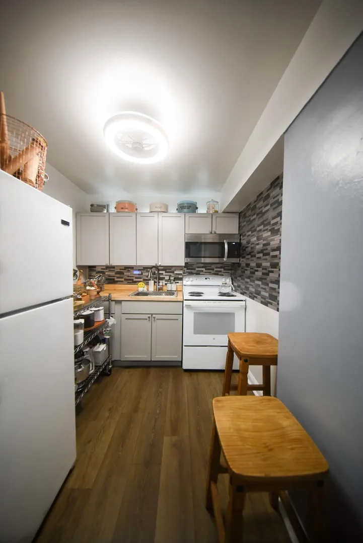 7337 S South Shore Drive 708 IL