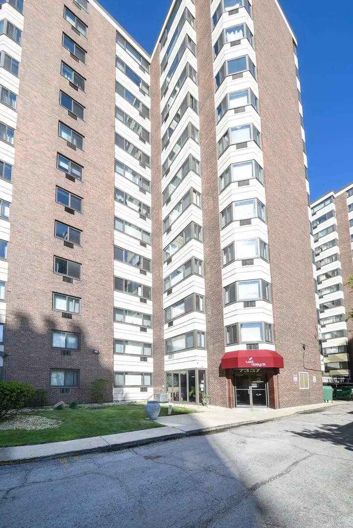 7337 S South Shore Drive 708 IL