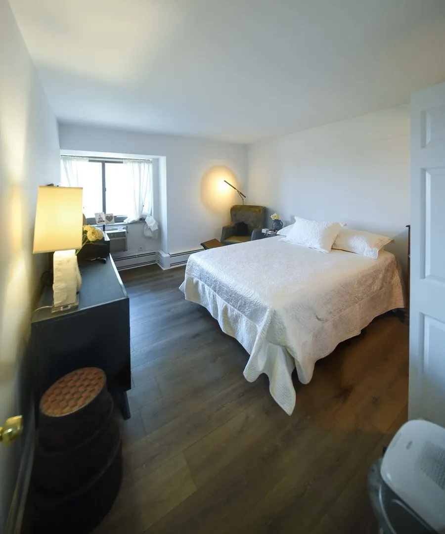 7337 S South Shore Drive 708 IL