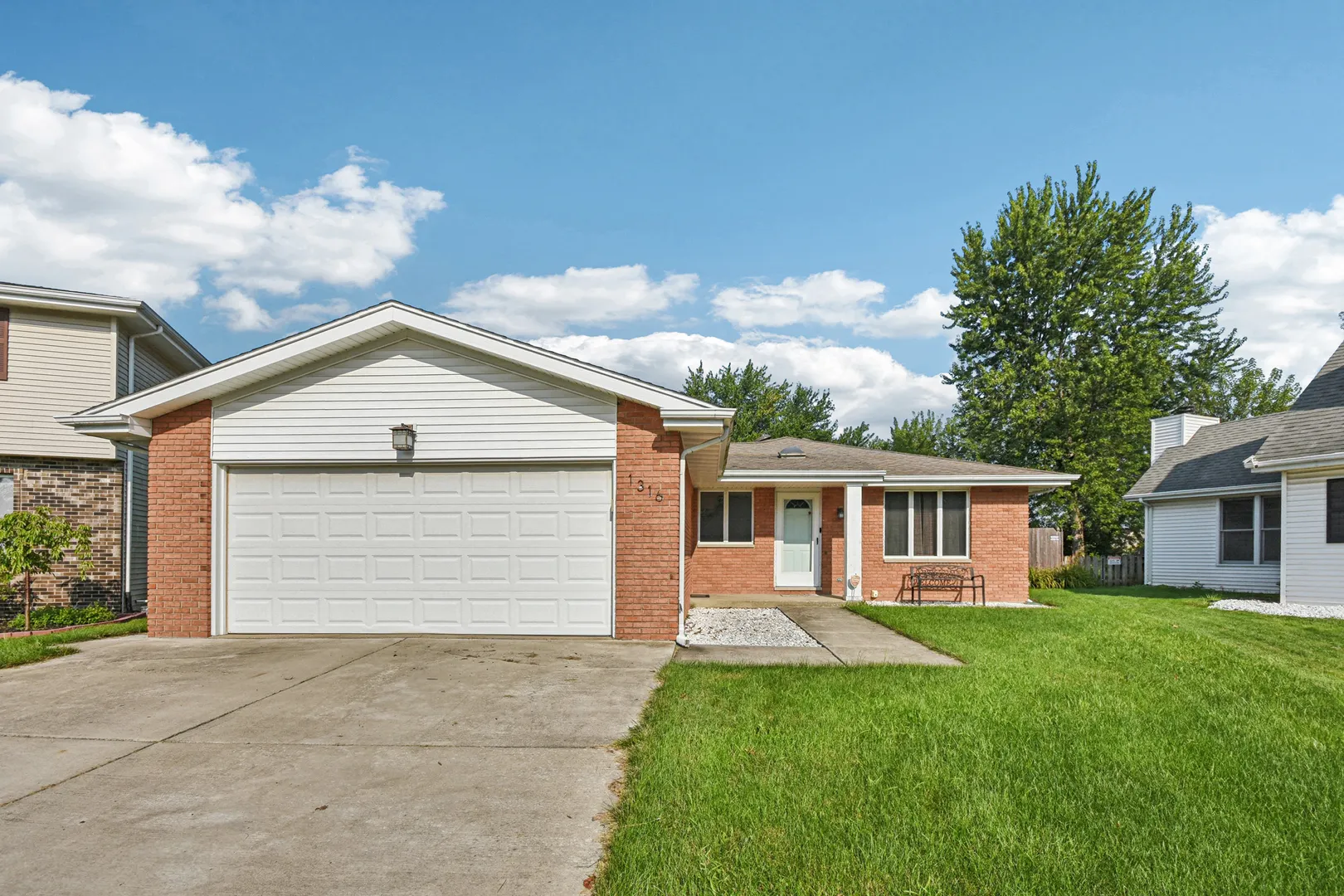 1316 Trend Drive IL