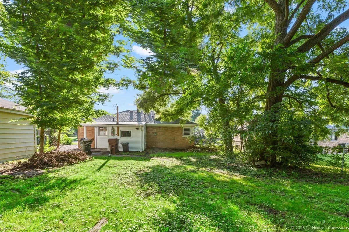 326 Nassau Street IL