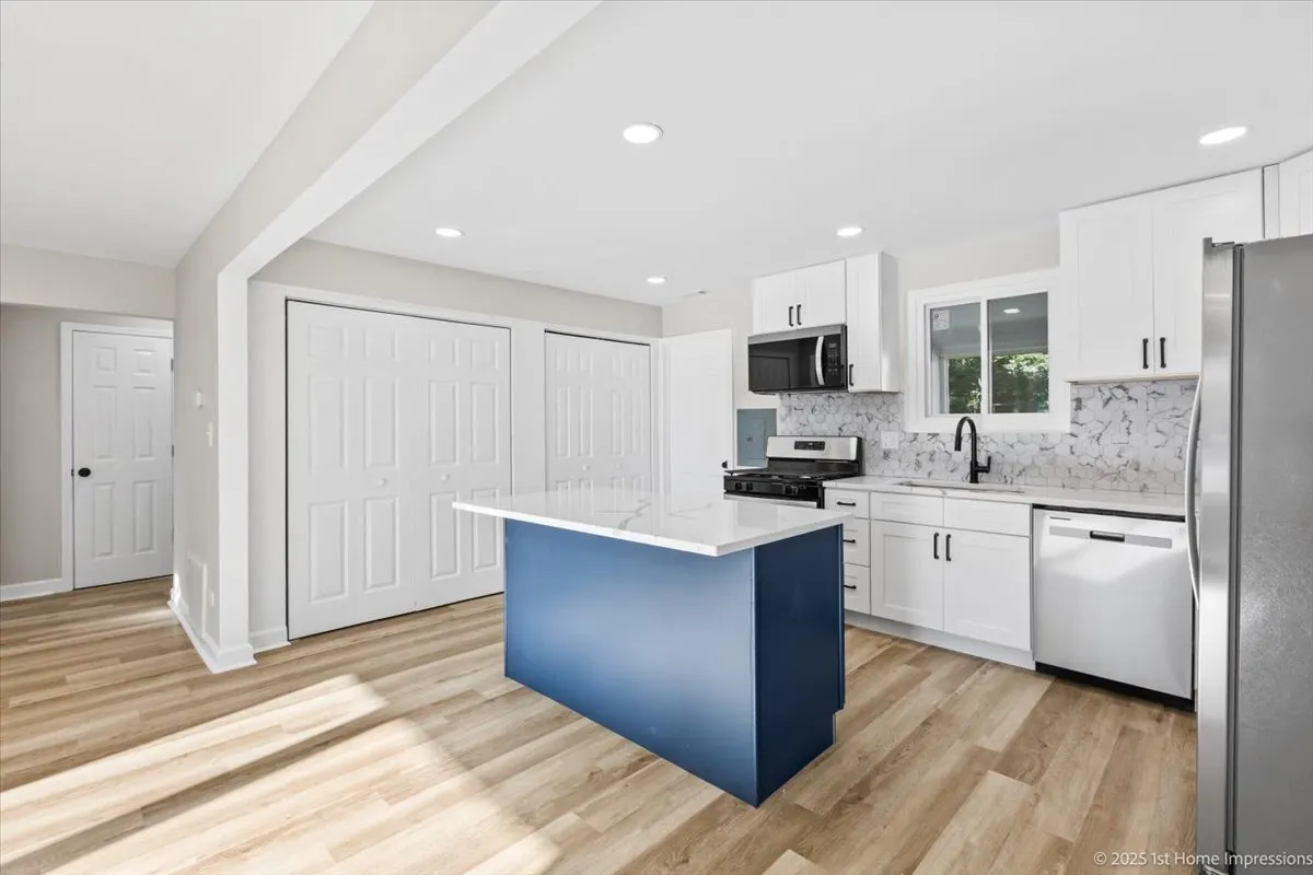 326 Nassau Street IL