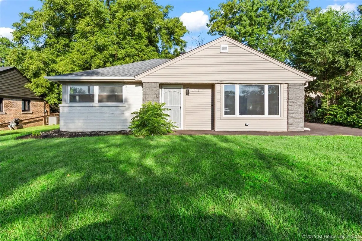 326 Nassau Street IL