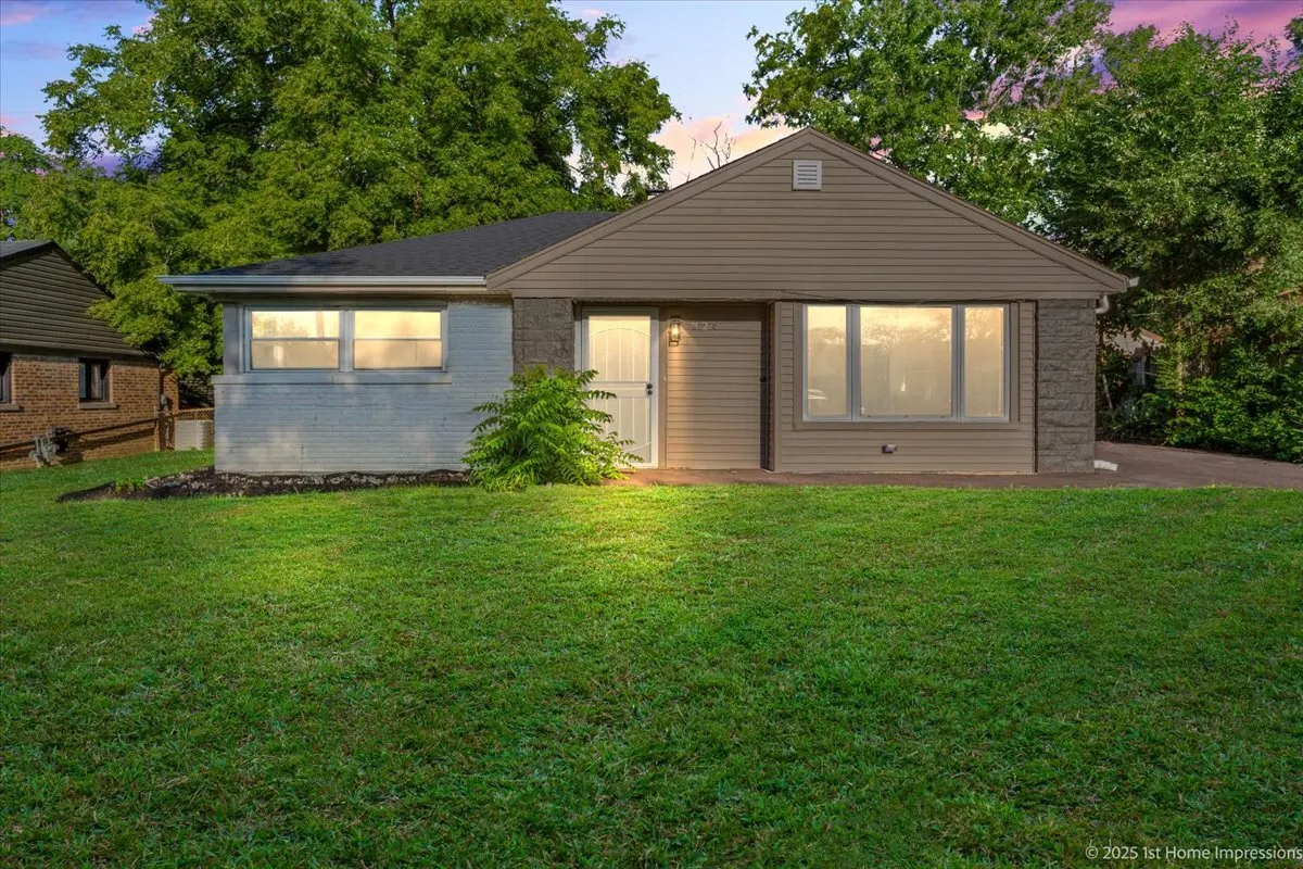 326 Nassau Street IL