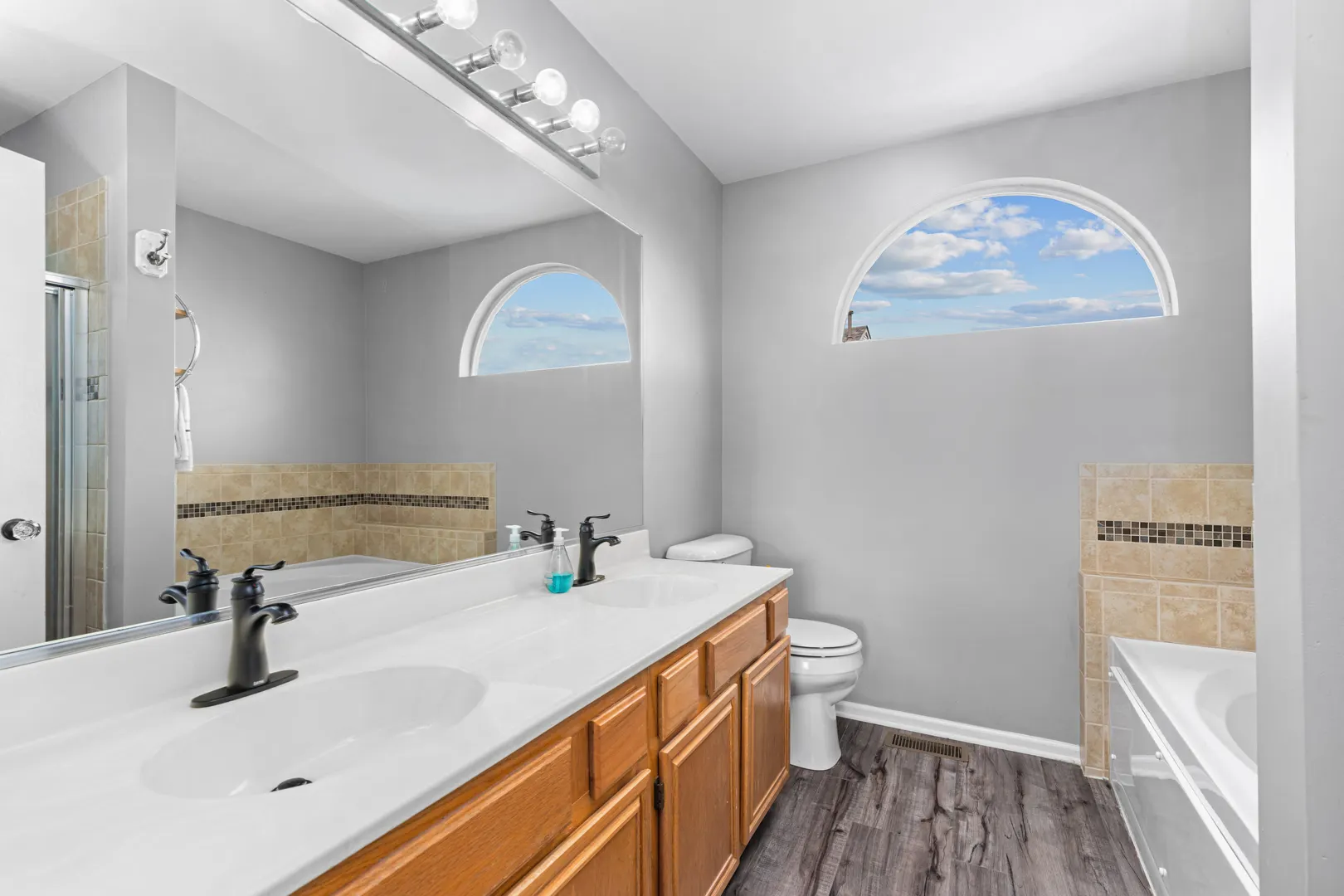 11 Dogwood Court IL